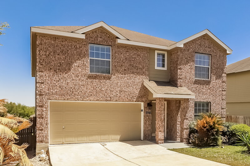 2,185/Mo, 8527 Cheyenne Blf Converse, TX 78109 Front View