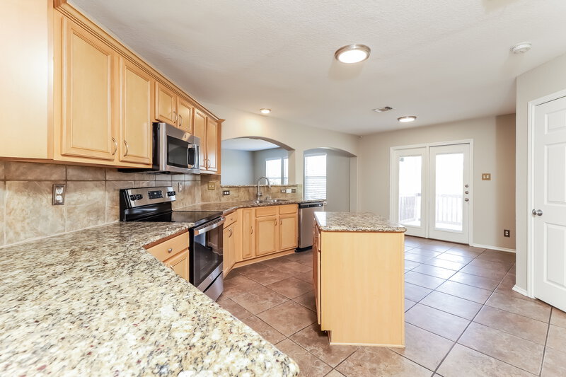 2,185/Mo, 8527 Cheyenne Blf Converse, TX 78109 Kitchen View