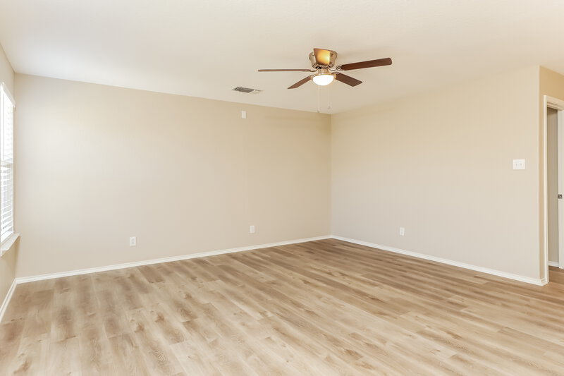 2,185/Mo, 8527 Cheyenne Blf Converse, TX 78109 Bedroom View 3