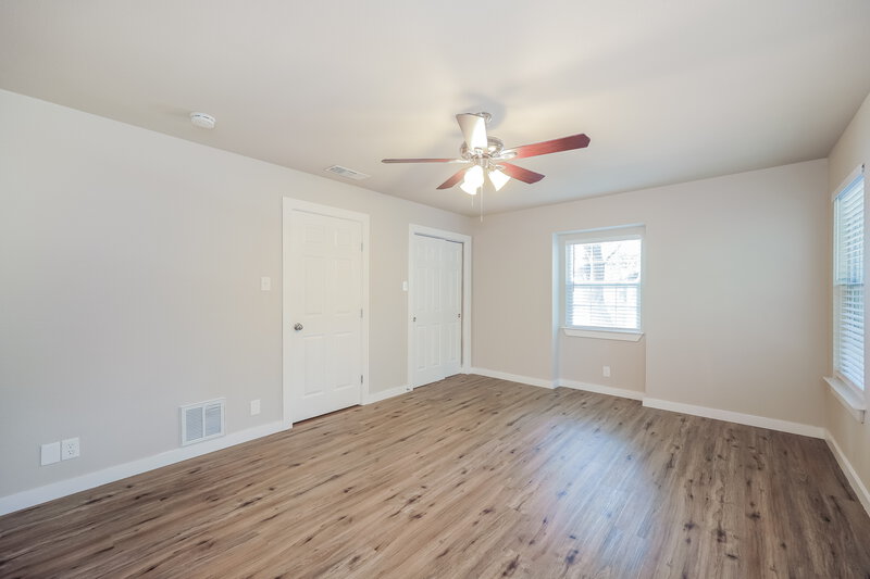 1,905/Mo, 6307 Handsome Lake Dr Leon Valley, TX 78238 Main Bedroom View 3