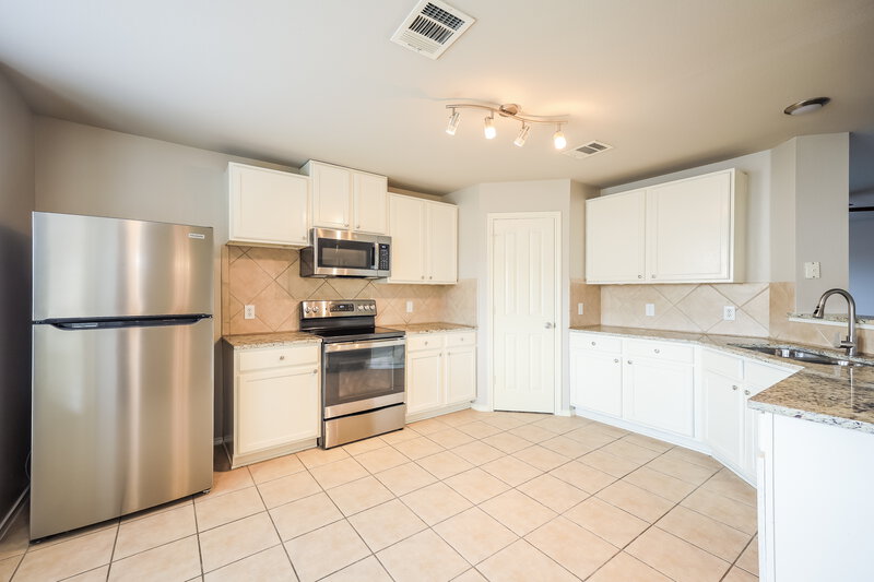 1,760/Mo, 3654 Archer Blvd New Braunfels, TX 78132 Kitchen View 2