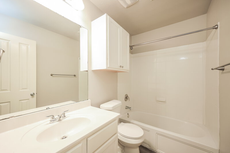 1,760/Mo, 3654 Archer Blvd New Braunfels, TX 78132 Bathroom View