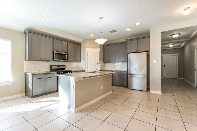 2,095/Mo, 10526 Rosalina Loop Converse, TX 78109 Kitchen View 2