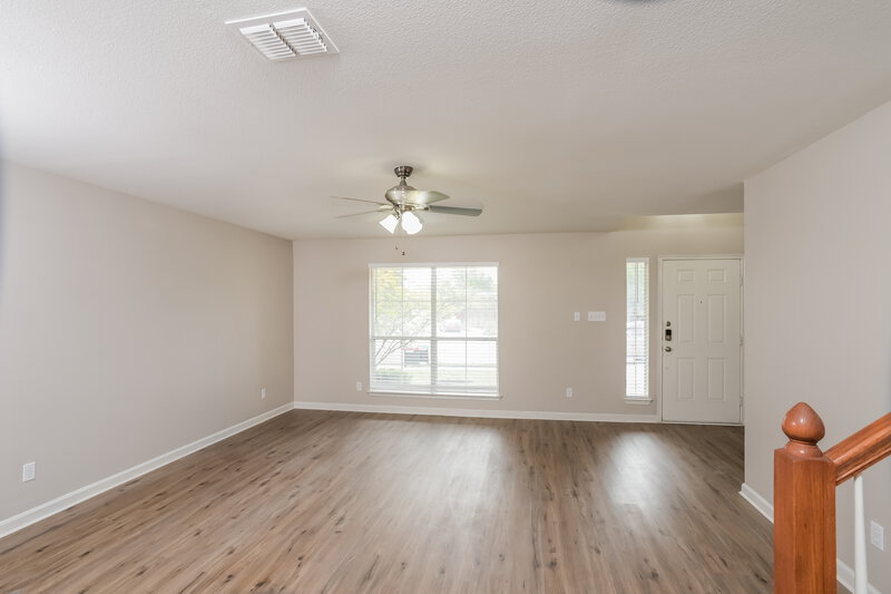 2,015/Mo, 9941 Pony Spur San Antonio, TX 78254 Living Room View 2
