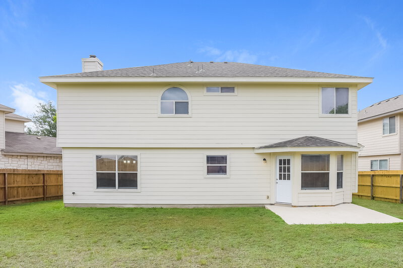 2,015/Mo, 9941 Pony Spur San Antonio, TX 78254 Rear View