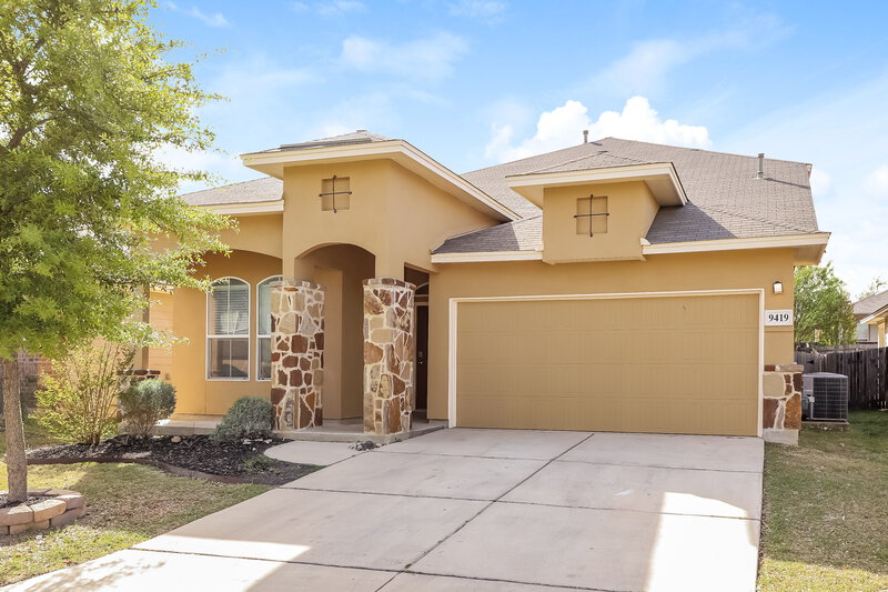 2,460/Mo, 9419 Palomino Path San Antonio, TX 78254 Front View