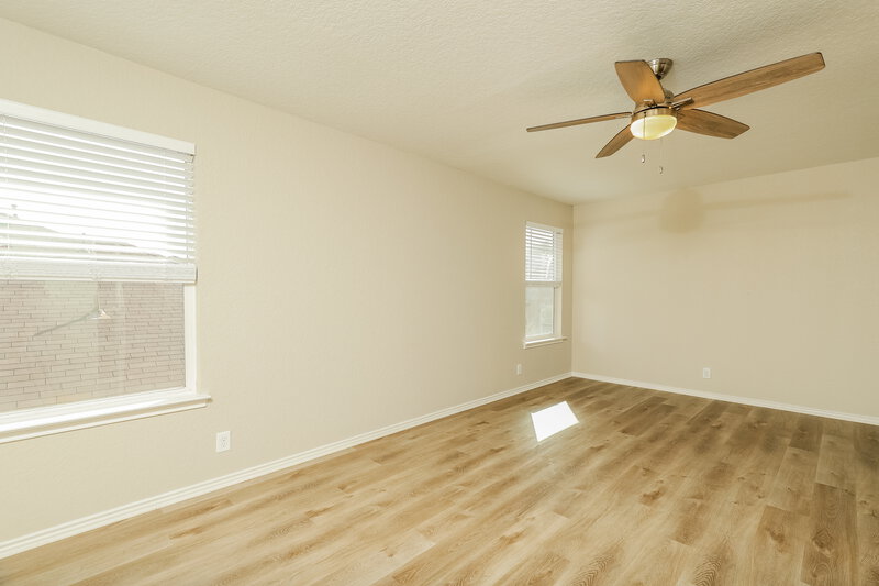 2,460/Mo, 9419 Palomino Path San Antonio, TX 78254 Main Bedroom View 2