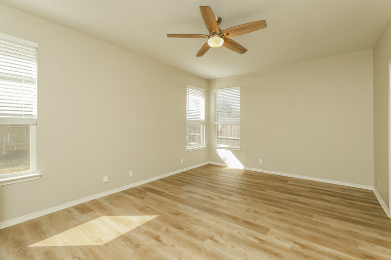 2,460/Mo, 9419 Palomino Path San Antonio, TX 78254 Bedroom View 4