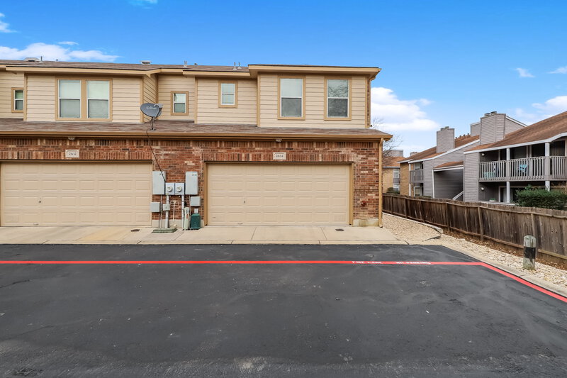 1,900/Mo, 2634 Grayson Way # 2634 San Antonio, TX 78232 Garage View