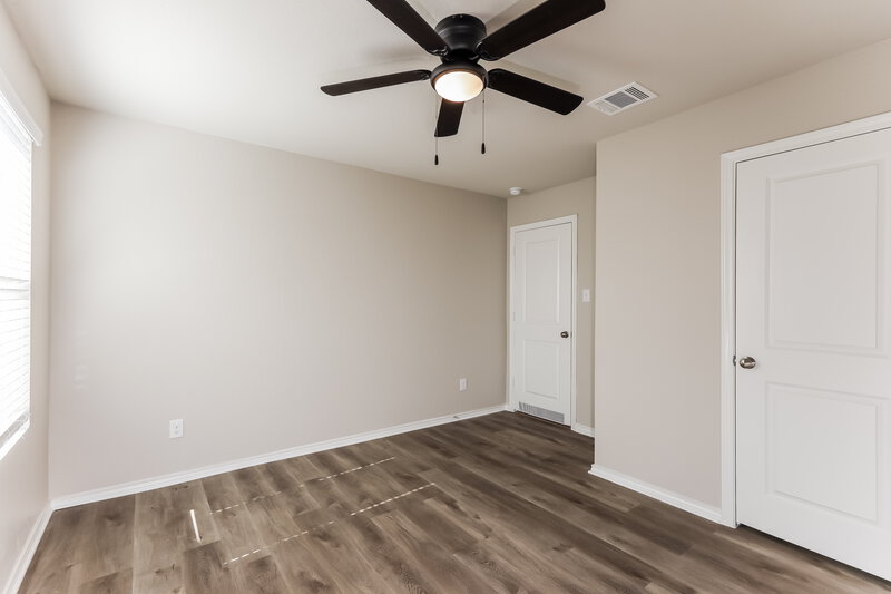 2,115/Mo, 8018 Dovers Den San Antonio, TX 78253 Bedroom View