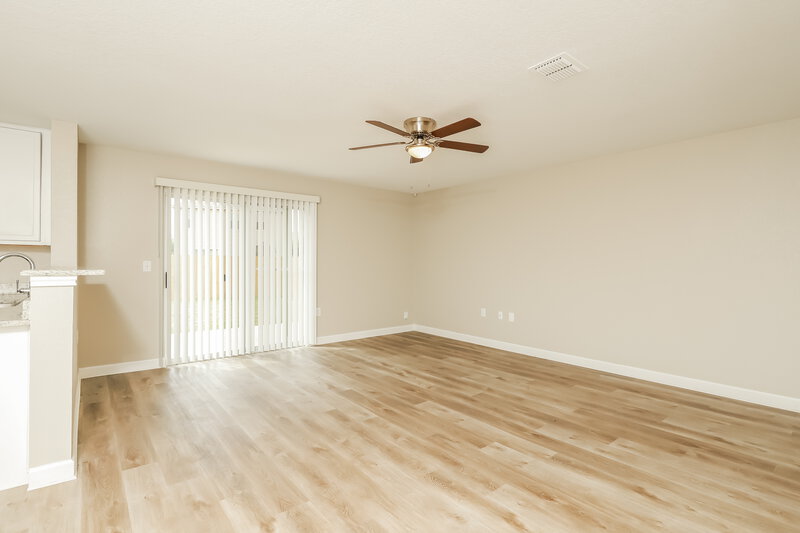 0/Mo, 6018 Blossom Bnd San Antonio, TX 78218 Living Room View 2