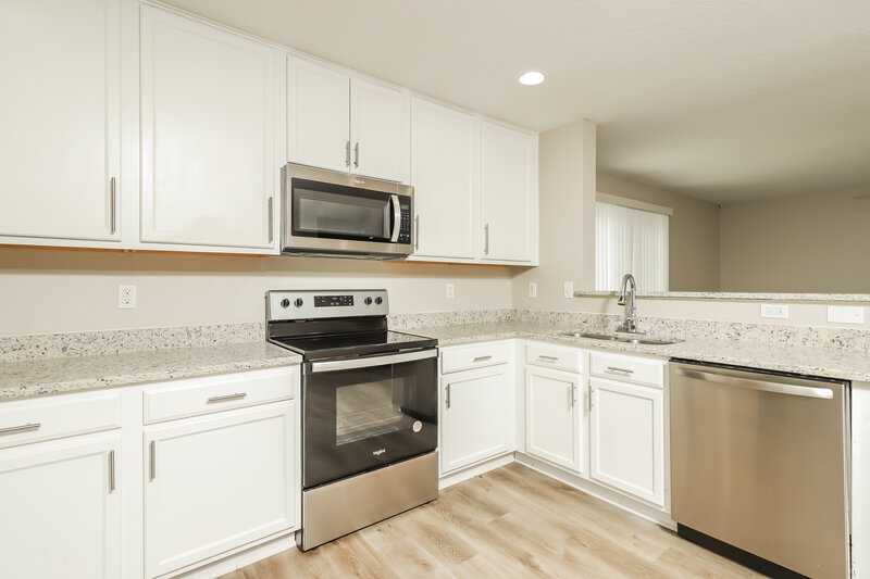 0/Mo, 6018 Blossom Bnd San Antonio, TX 78218 Kitchen View