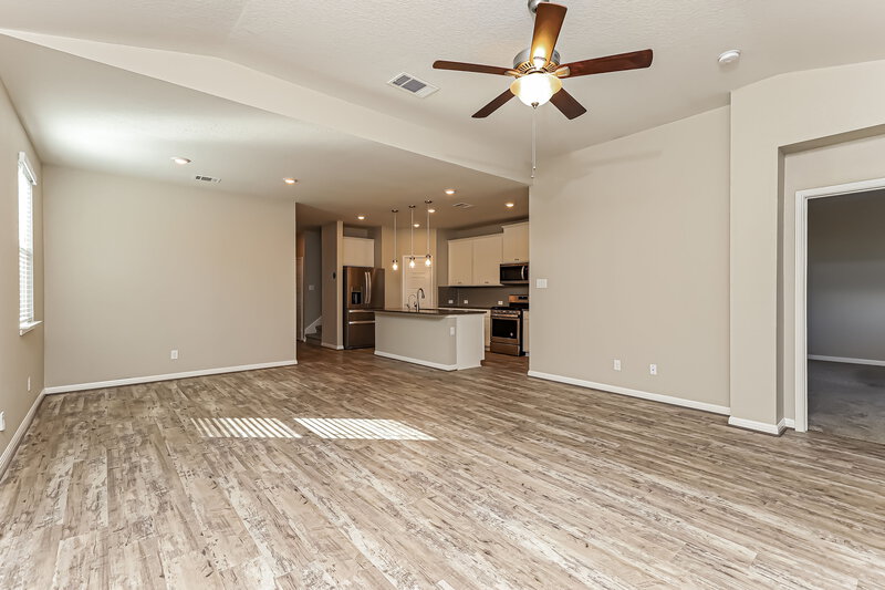 2,610/Mo, 11623 Troubadour Trl San Antonio, TX 78245 Living Room View