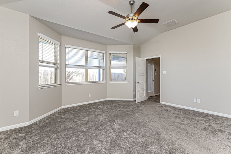 2,610/Mo, 11623 Troubadour Trl San Antonio, TX 78245 Main Bedroom View 2