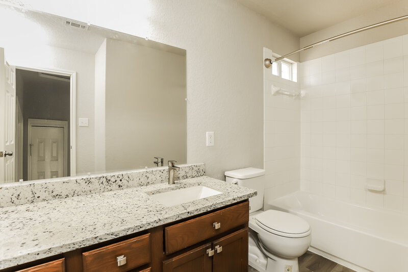 2,585/Mo, 6319 Tulia Way San Antonio, TX 78253 Bathroom View