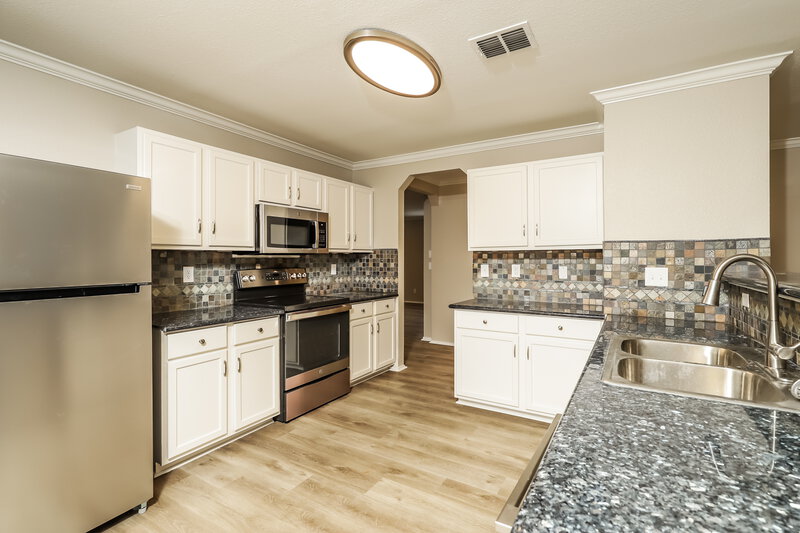2,800/Mo, 245 Stampede Rnch Schertz, TX 78154 Kitchen View