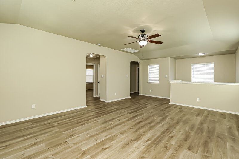 1,850/Mo, 1433 Anise Ln San Antonio, TX 78245 Family Room View 2