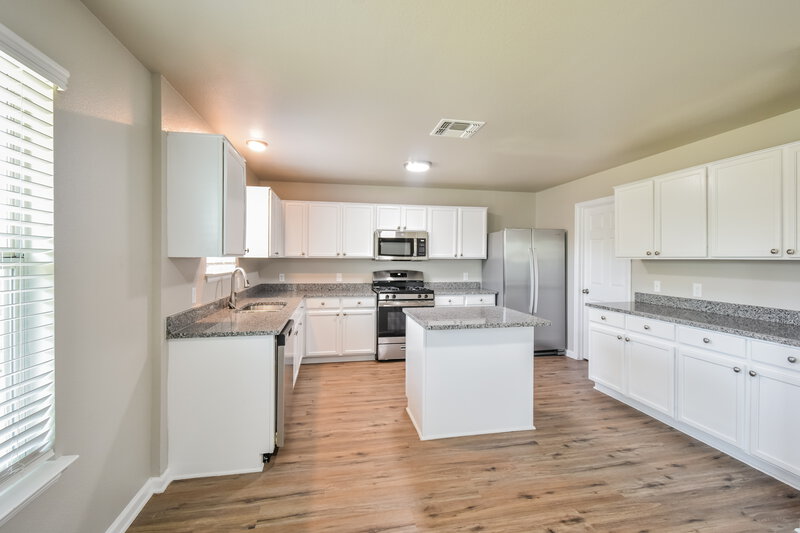 1,820/Mo, 10943 Palomino Blf San Antonio, TX 78245 Kitchen View