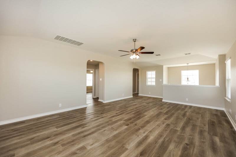 2,095/Mo, 12023 Fire Opal San Antonio, TX 78245 Family Room View 2