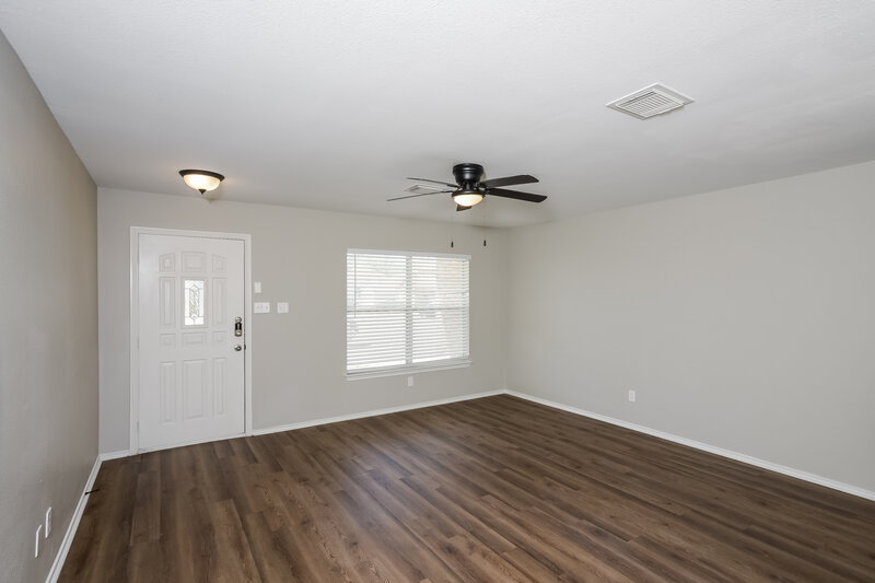 2,090/Mo, 12031 Crescent Chase San Antonio, TX 78253 Living Room View 2