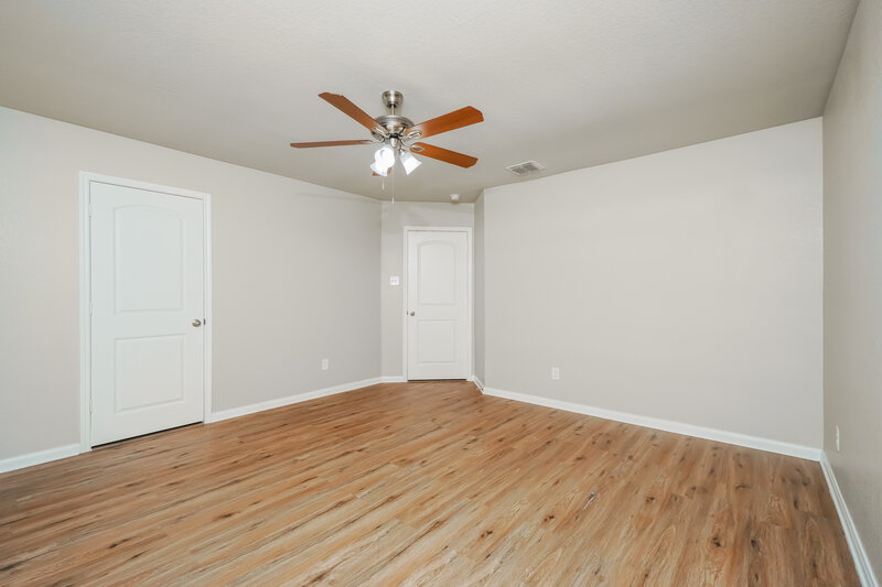 1,740/Mo, 11703 Viney Pass San Antonio, TX 78252 Main Bedroom View 2