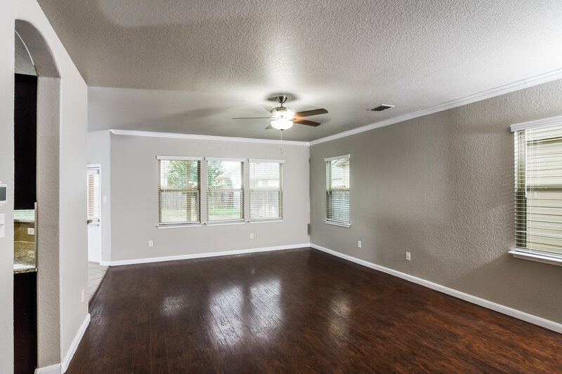 2,180/Mo, 8411 Buckhorn Parke San Antonio, TX 78254 Living Room View 2