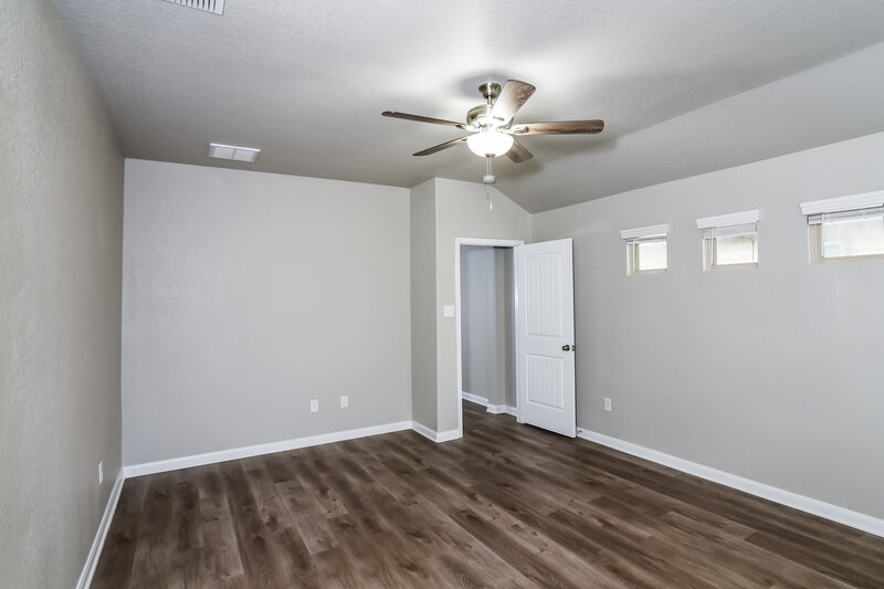 2,180/Mo, 8411 Buckhorn Parke San Antonio, TX 78254 Main Bedroom View 2