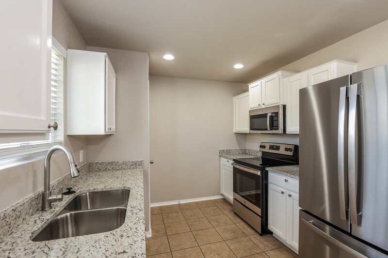 1,735/Mo, 6035 Caramel Way San Antonio, TX 78244 Kitchen View