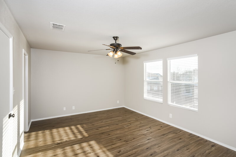 2,220/Mo, 2630 Thunder Gulch San Antonio, TX 78245 Main Bedroom View