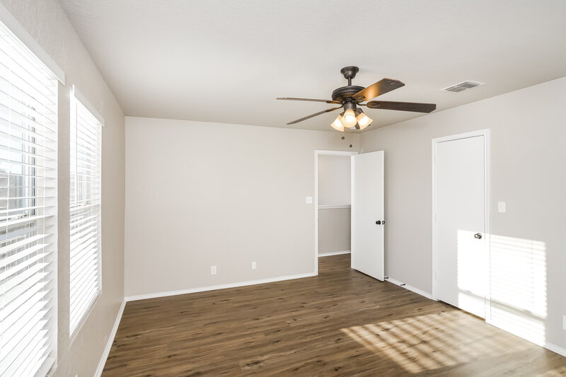 2,220/Mo, 2630 Thunder Gulch San Antonio, TX 78245 Main Bedroom View 2