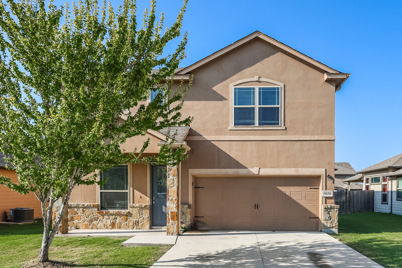 1,970/Mo, 9850 Red Iron Crk Converse, TX 78109 External View