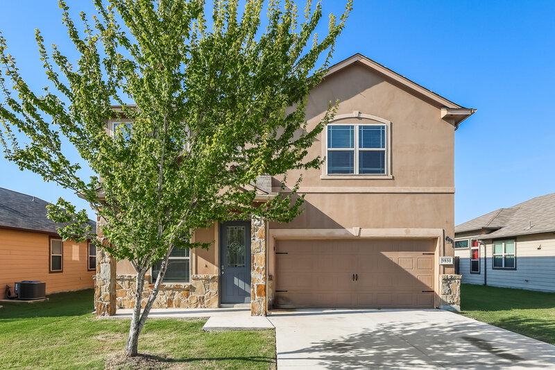 1,970/Mo, 9850 Red Iron Crk Converse, TX 78109 Front View