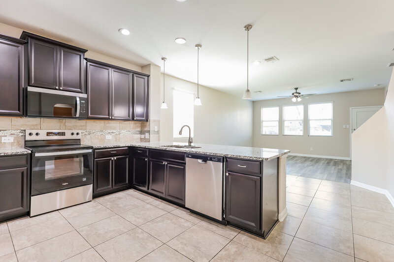 1,970/Mo, 9850 Red Iron Crk Converse, TX 78109 Kitchen View