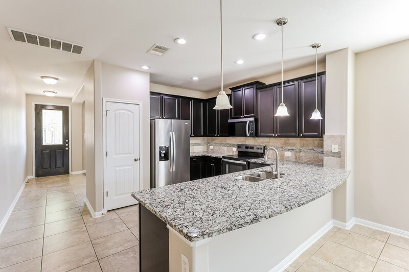 1,970/Mo, 9850 Red Iron Crk Converse, TX 78109 Kitchen View 2