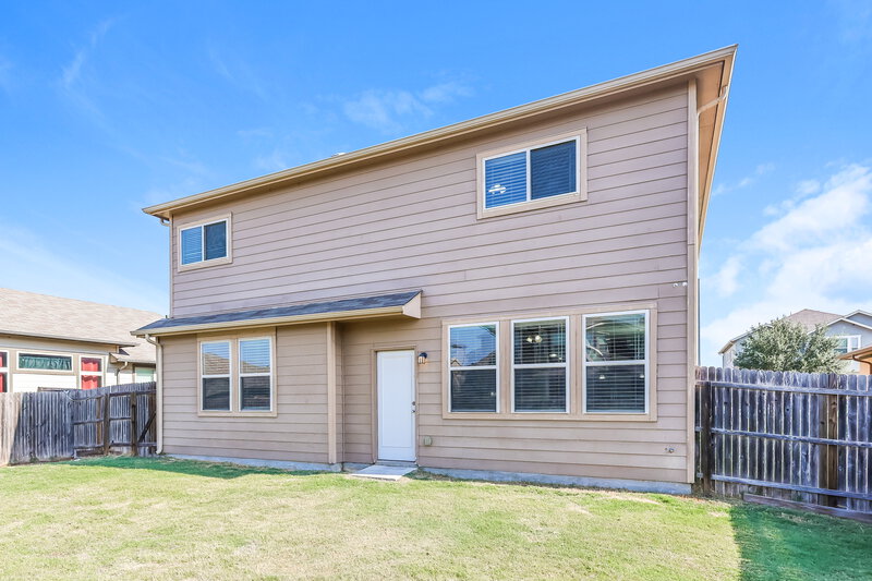 1,970/Mo, 9850 Red Iron Crk Converse, TX 78109 Rear View