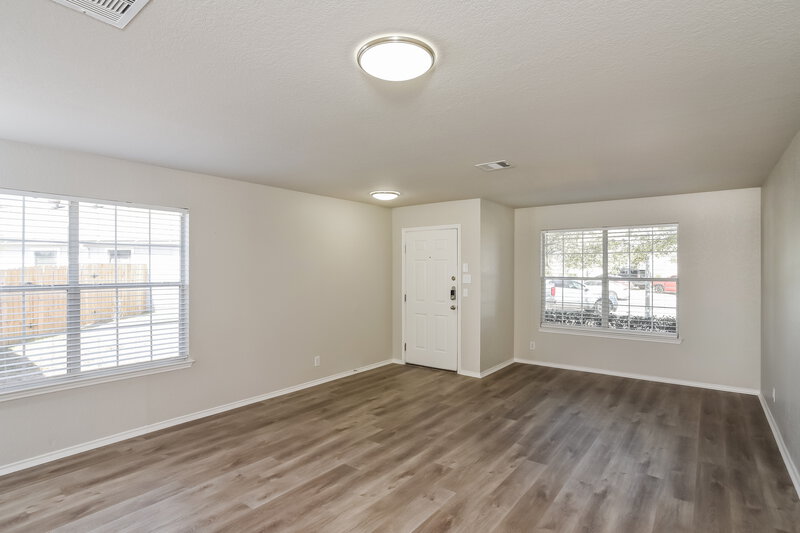 2,270/Mo, 11118 Armor Arch San Antonio, TX 78254 Living Room View 3