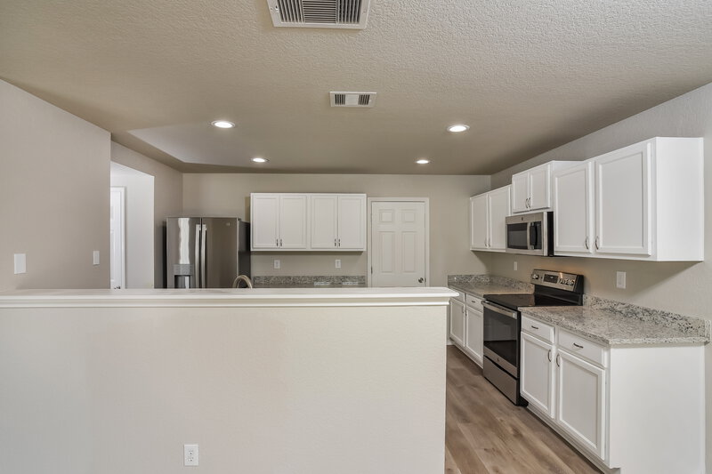 2,270/Mo, 11118 Armor Arch San Antonio, TX 78254 Kitchen View