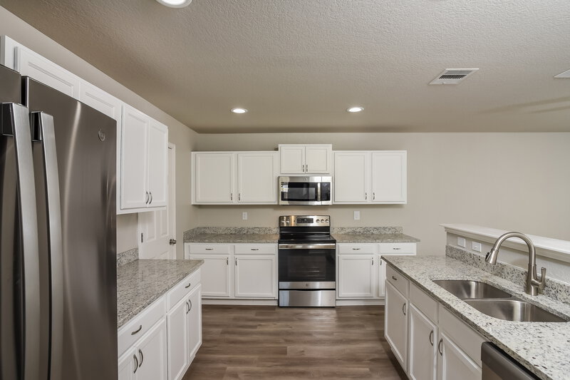 2,270/Mo, 11118 Armor Arch San Antonio, TX 78254 Kitchen View 2