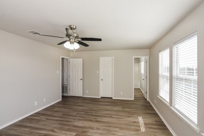 2,270/Mo, 11118 Armor Arch San Antonio, TX 78254 Main Bedroom View 2
