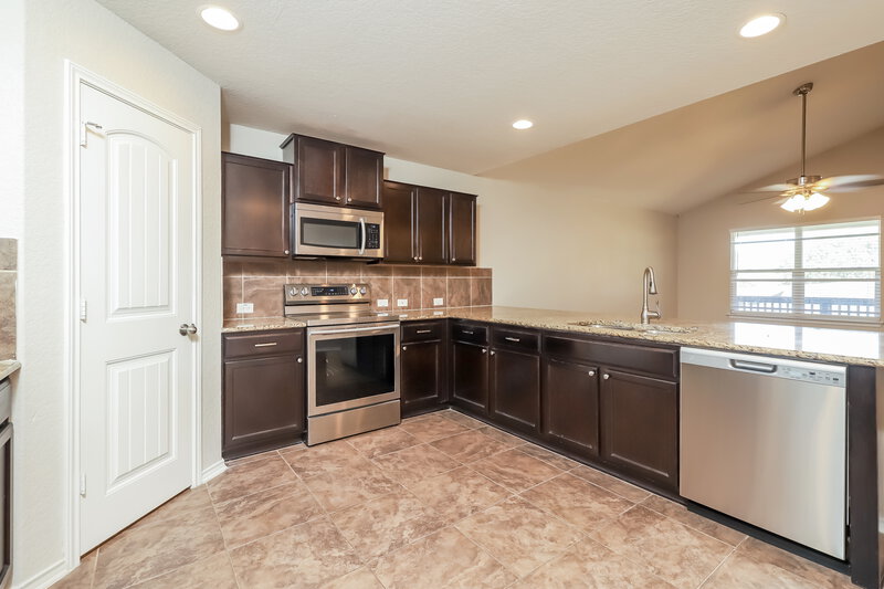 2,345/Mo, 11643 Hidden Ter San Antonio, TX 78245 Kitchen View