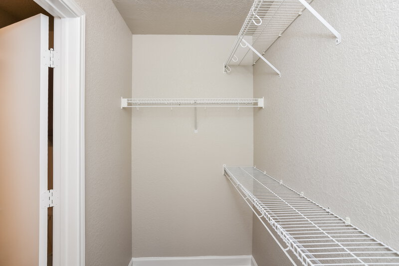 1,865/Mo, 2727 Middleground San Antonio, TX 78245 Walk In Closet View