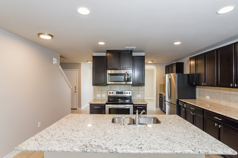 2,260/Mo, 12037 Pearl Jubilee San Antonio, TX 78245 Kitchen View