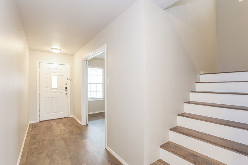 2,440/Mo, 24610 Corral Gables San Antonio, TX 78261 Foyer View