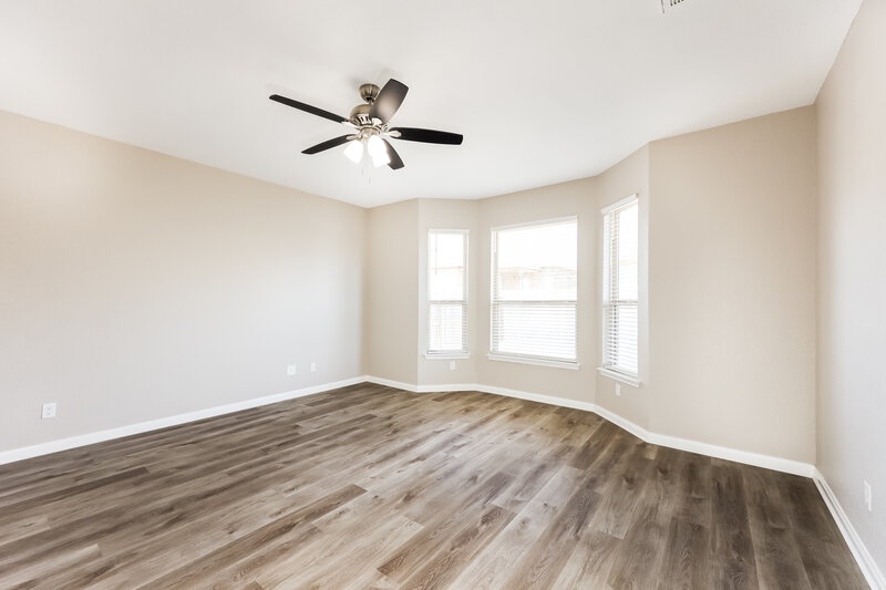 2,565/Mo, 8915 Arundal Gdn Converse, TX 78109 Main Bedroom View