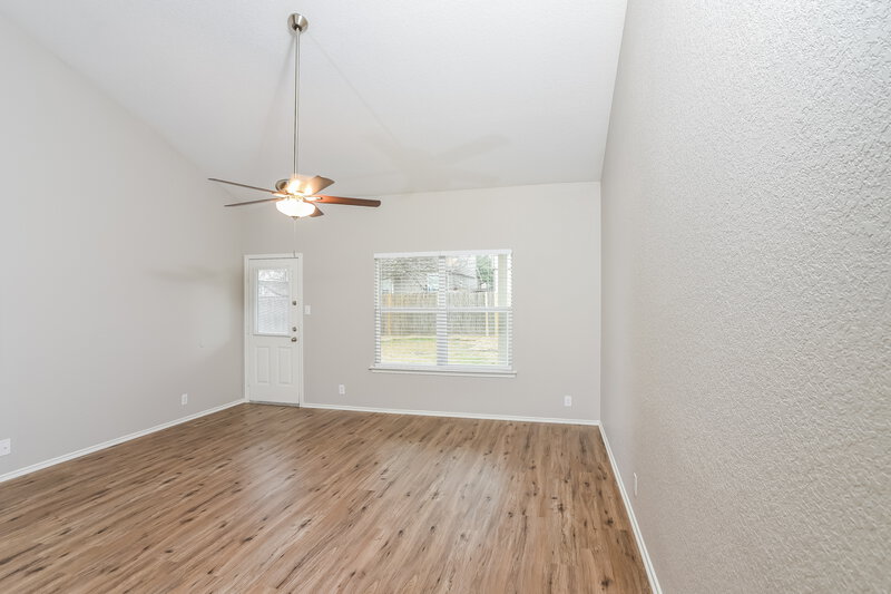 1,865/Mo, 155 Nesting Gdn San Antonio, TX 78253 Living Room View