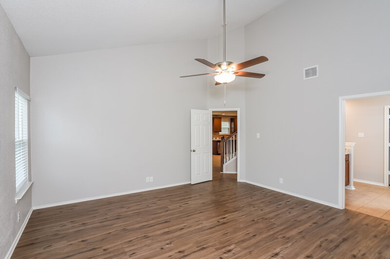 1,865/Mo, 155 Nesting Gdn San Antonio, TX 78253 Main Bedroom View 2