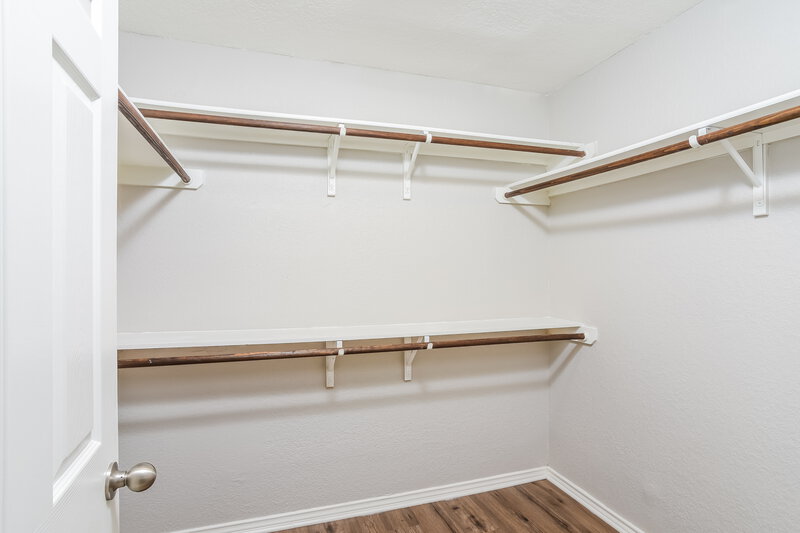 1,865/Mo, 155 Nesting Gdn San Antonio, TX 78253 Walk In Closet View