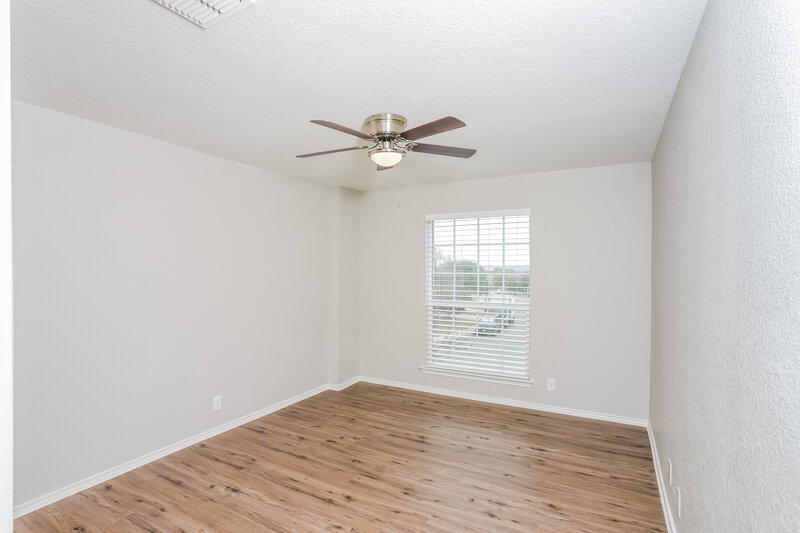 1,865/Mo, 155 Nesting Gdn San Antonio, TX 78253 Bedroom View 3