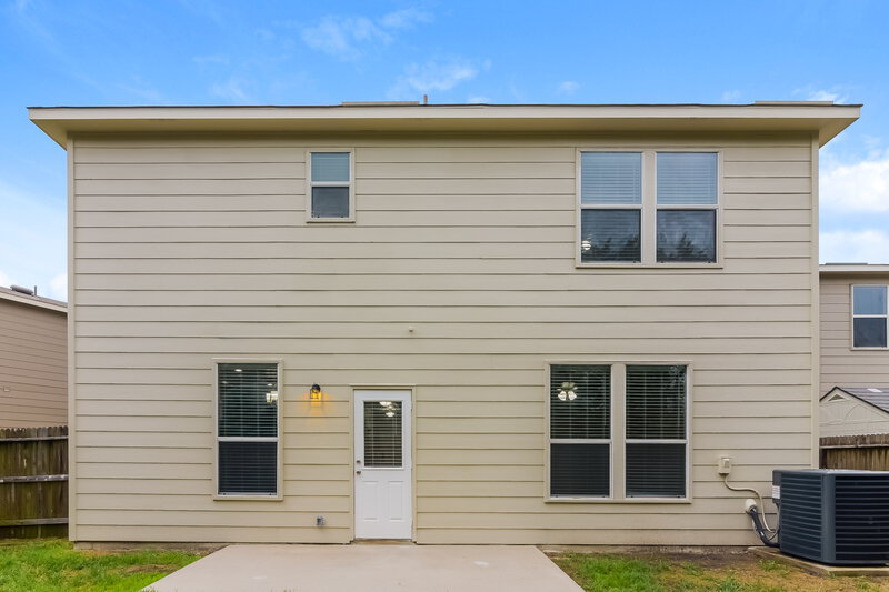 2,190/Mo, 11811 Dove Rnch San Antonio, TX 78254 Rear View