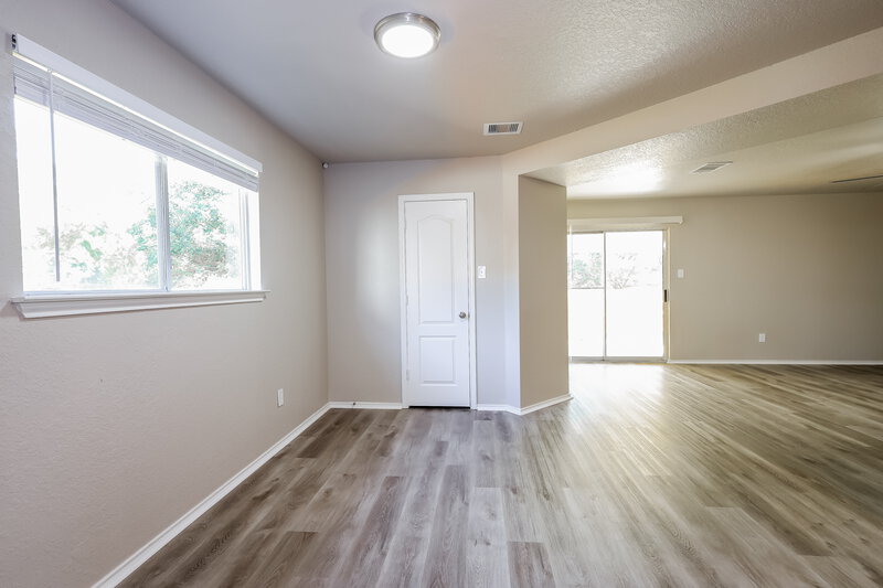 2,195/Mo, 358 Las Puertas San Antonio, TX 78245 Living Room View 3